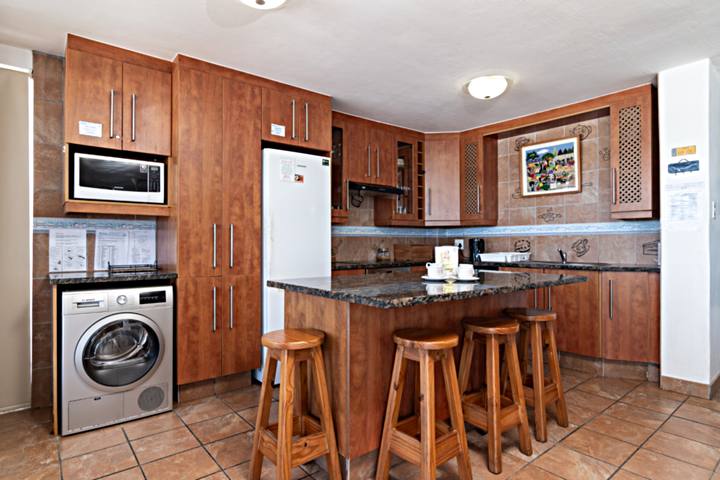 Chakas Cove 34 Kitchen